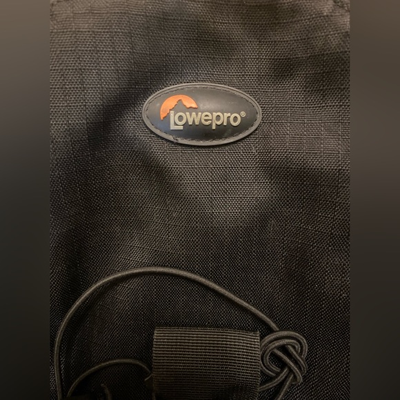 LowePro Gear/Camera Bag - Picture 5 of 8